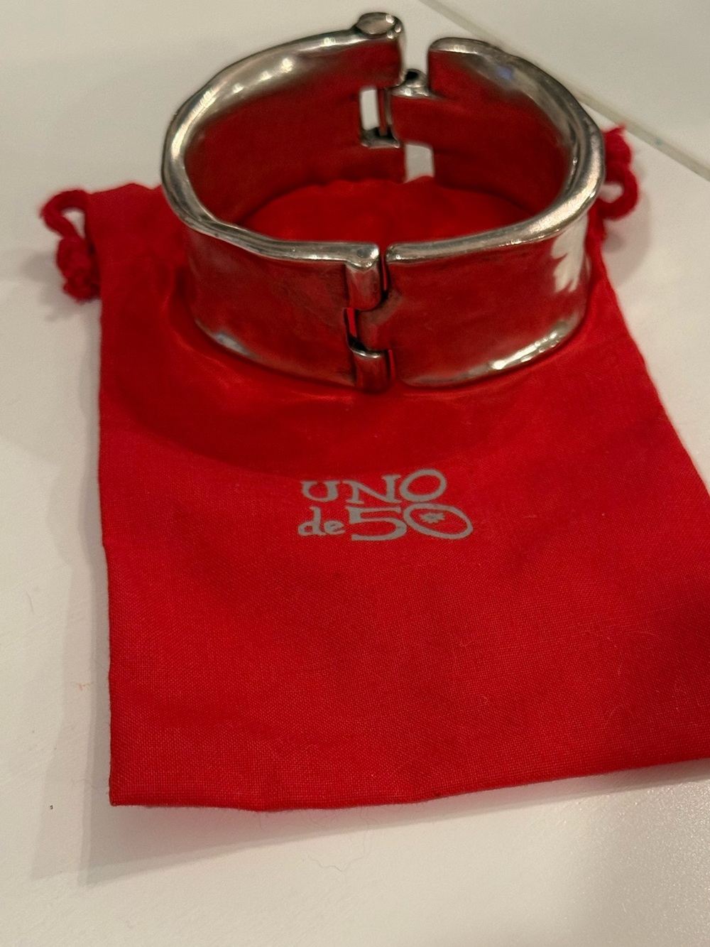 UNO de 50 Silver Hinged Cuff Bracelet - Silver